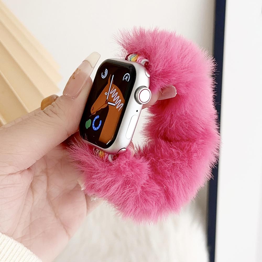

For Apple Watch 10 46mm/Ultra 2/Ultra 49mm/9 8 7 45mm/SE (2023) SE (2022) SE 6 5 4 44mm/3 2 1 42mm Soft Plush Watch Strap Rose