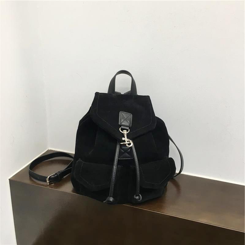 

Autumn Velvet Backpack for Women Vintage Casual Mini Backpack Small Travel Daypack with Top Handle Trendy College School Bag чёрный