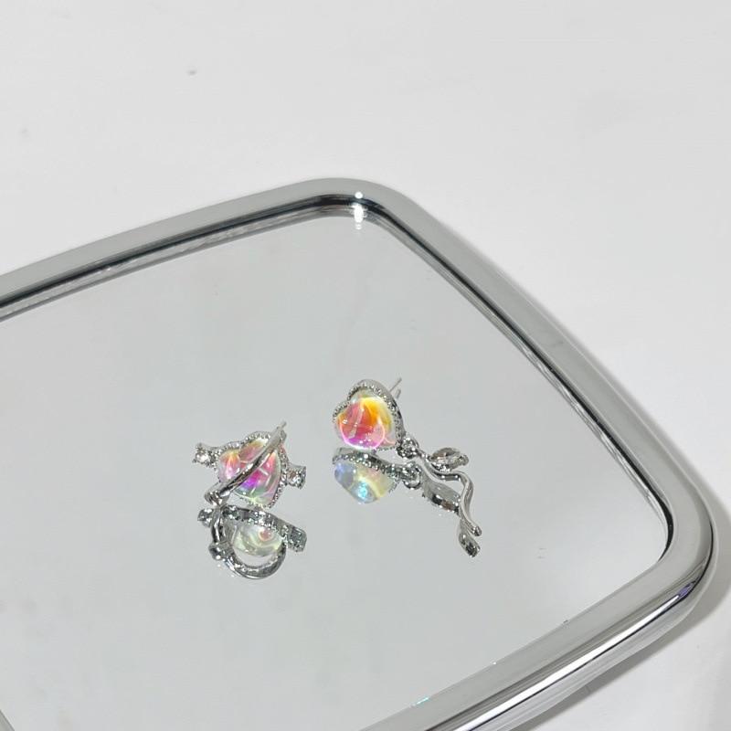 Pinkdudu Mode Laser Farbe Asymmetrische Liebe Tropfen Ohrringe Romantische Luxus Herzförmige Ohrring für Frauen Schmuck PD1460