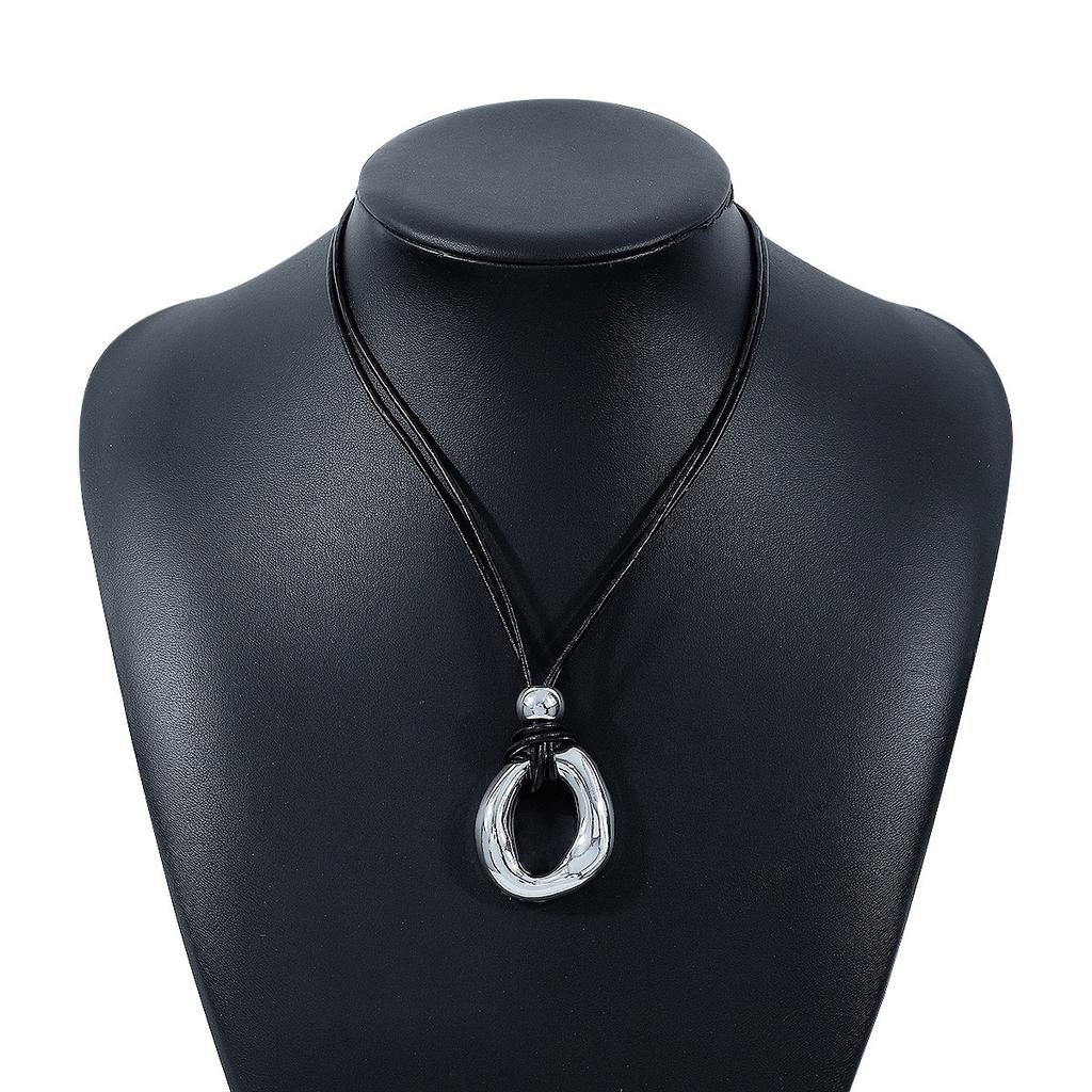 European And American Personality Design Sense Irregular Circle Pendant Necklace Temperament Simple Knot Tie Rope Accessories
