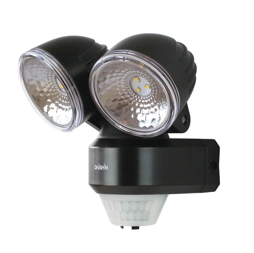 DAISHIN DLB-NS200 Sensor Light, 200 Lumens, Dual Lights, AA Battery Operated, Suitable for Parking Lots, Rental Properties, Adjustable Mounting Bracke