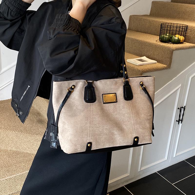 2025 Retro Matte Large-Capacity Women's Fashion Tote & Shoulder Bag