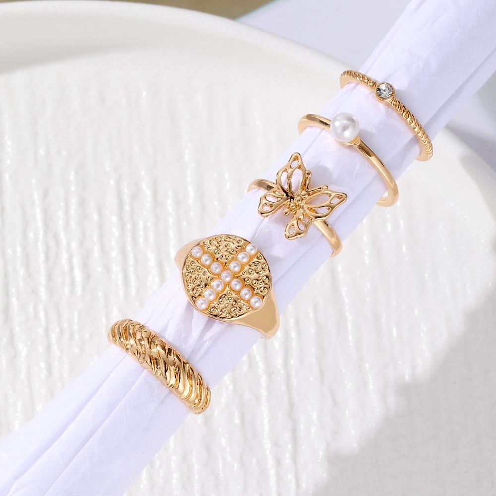5-teiliges Set Sanfter romantischer Schmetterlingsring Mode Perle Charme Temperament Frau Schmetterling Tier Sexy Ring Set Set