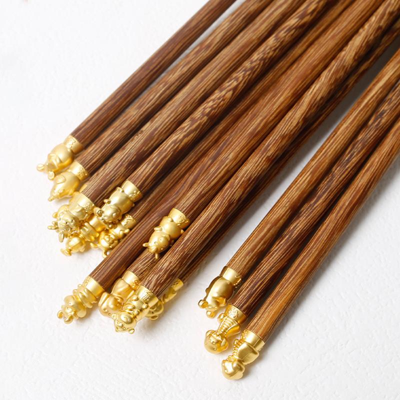 Čínský zvěrokruh Dřevěné jídelní hůlky Kawaii Sushi Pár Krásné a praktické Dřevěné nádobí