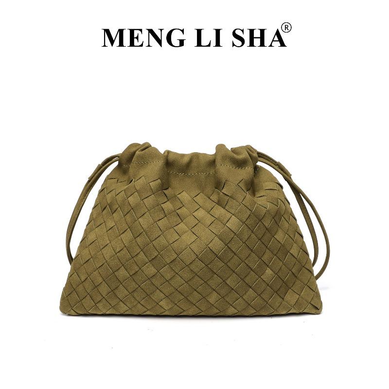 

New retro bag women s handwoven bag pleated drawstring portable cloud bag underarm shoulder small square bag оливковий колір