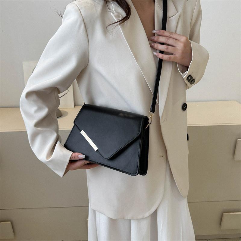 Stylish Retro Textured Mini Crossbody Bag With Magnetic Closure In Five Colors