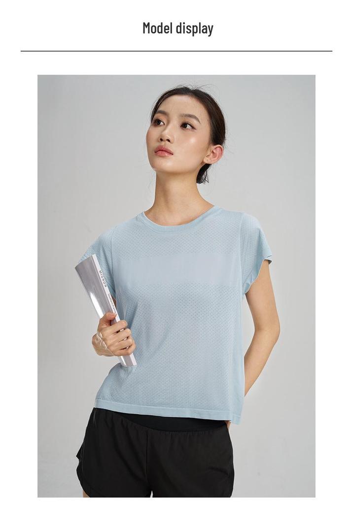 Women's COOLMAX Quick-Dry Moisture-Wicking Athletic Top for Running & Yoga