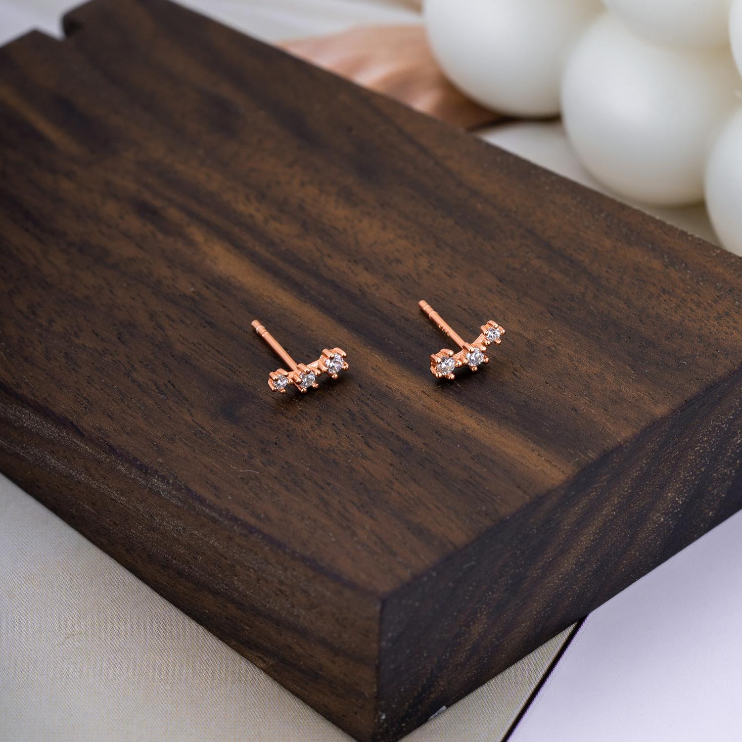

925 Sterling Silver Zircon Earrings, Dainty Crystal Stud Earrings for Women, Minimalist Fine Jewelry Gift рожевий колір золота