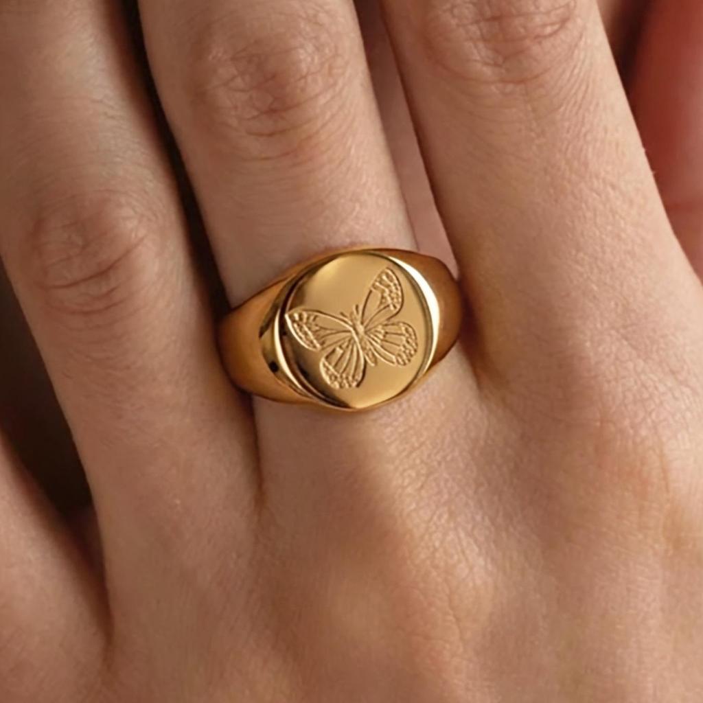 18K Gold Plated Stainless Steel Butterfly & Peony Carved Ring - Elegant European & American Style