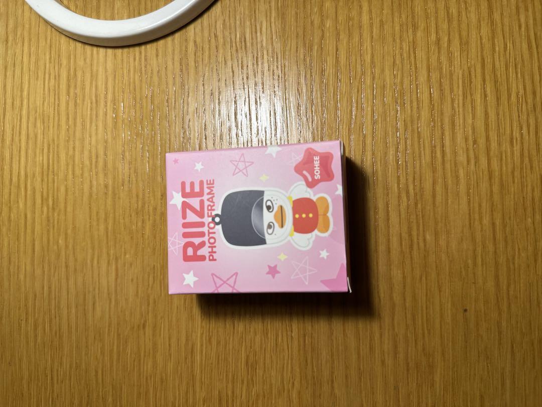 

[USED] riize photo frame popup sohi