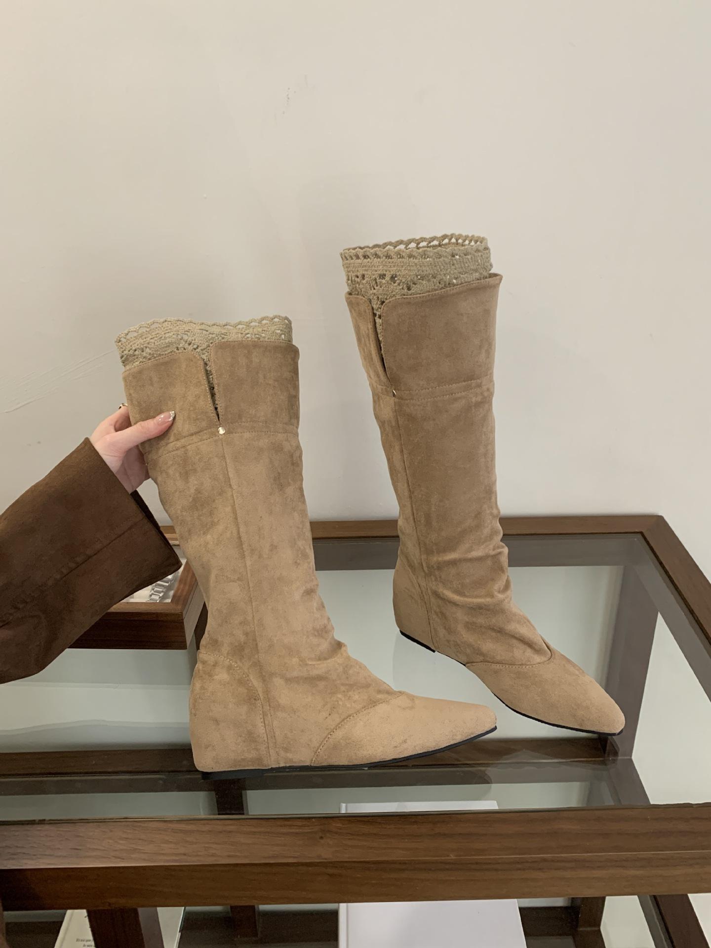 Niche design sense 2025 autumn and winter new retro Maillard pointed high boots women 35