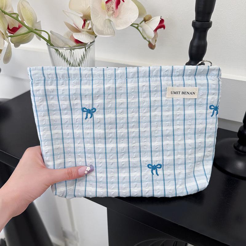 Fresh Style Large Makeup & Skincare Travel Bag