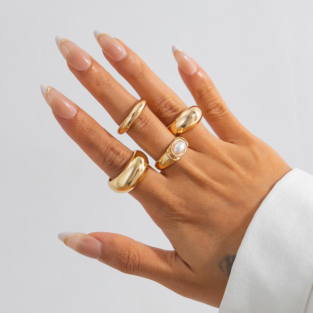 Ingemark 4Pcs/Set Stylish Simple Smooth Geometric Rings for Women Men Bohemia Exquisite Imitation Pearl Rings New Year Jewelry