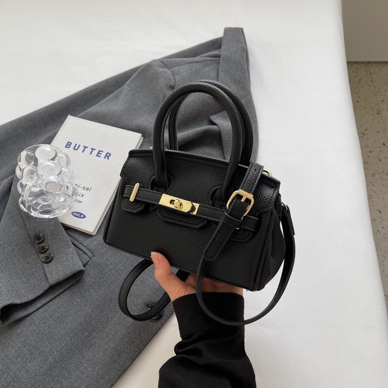 

Корейская Мода Сумка Келли Большой Вместимости - Нишевый Дизайн 2023 года для Женщин, Сумка-Мессенджер с Простой Текстурой