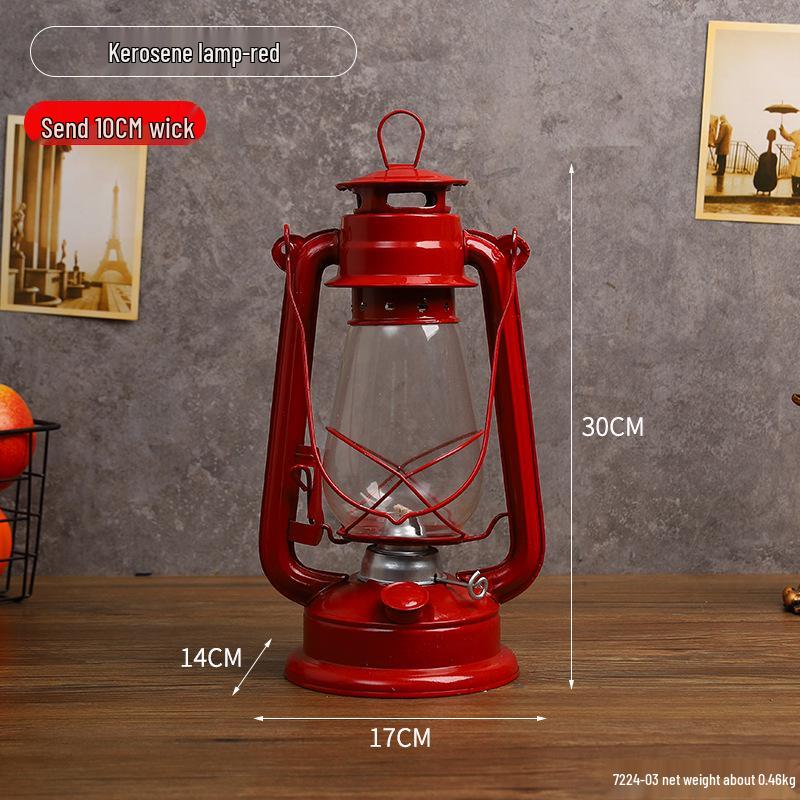 Vintage Handheld Kerosene Lantern: Antique-Style Outdoor and Household Lighting