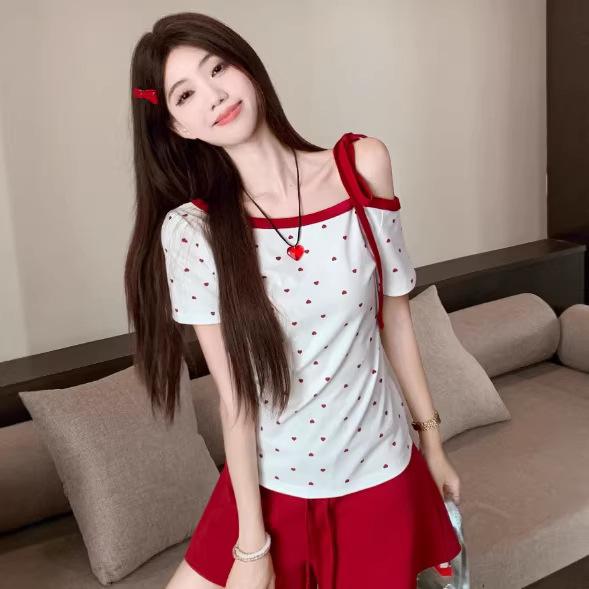 Sexy Pure Shoulder Off-Shoulder Love Printed Slant Shoulder Short Sleeve T-Shirt Women's Summer Spice Girls Strap Slim Bottom Top Women's T Tide