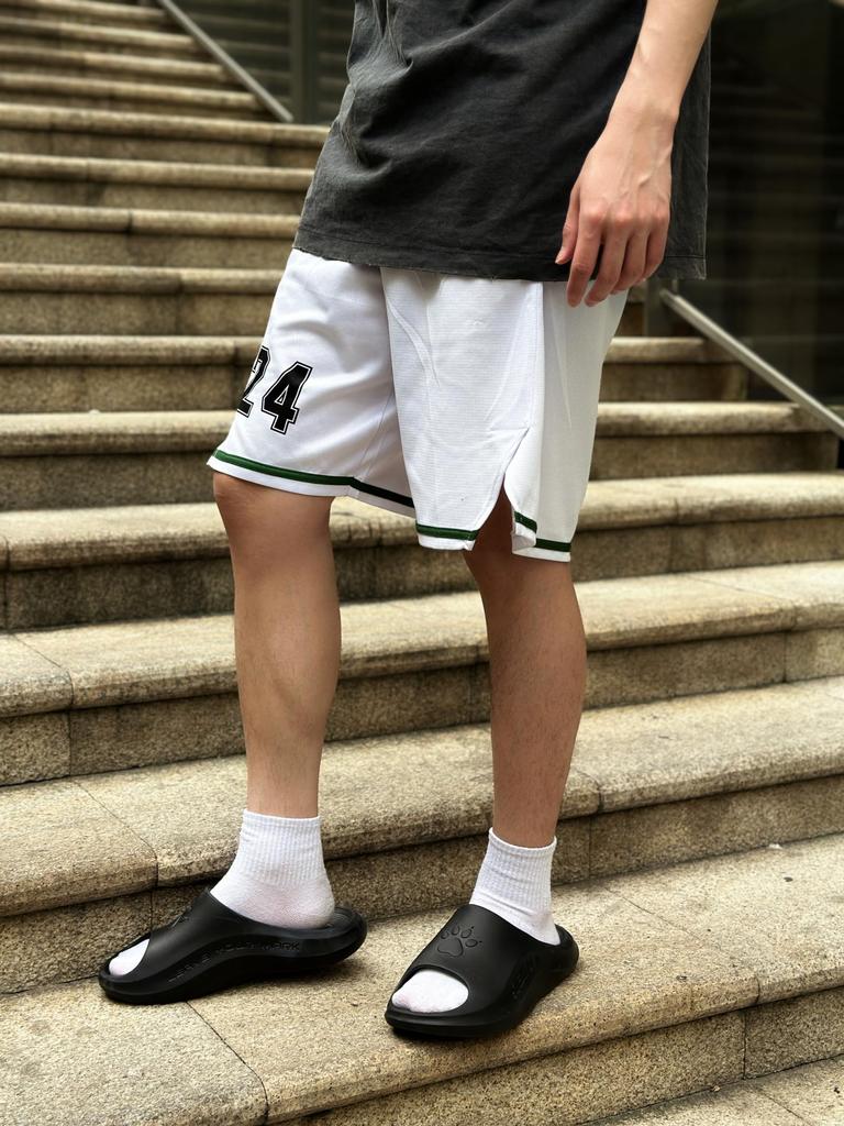 Kelme Hausschuhe, Fußball/Basketball Anti-Rutsch Sandalen, Outdoor/Strandschuhe, Fußgewölbestützung, Stoßdämpfung, Dicke Sohle, Unisex