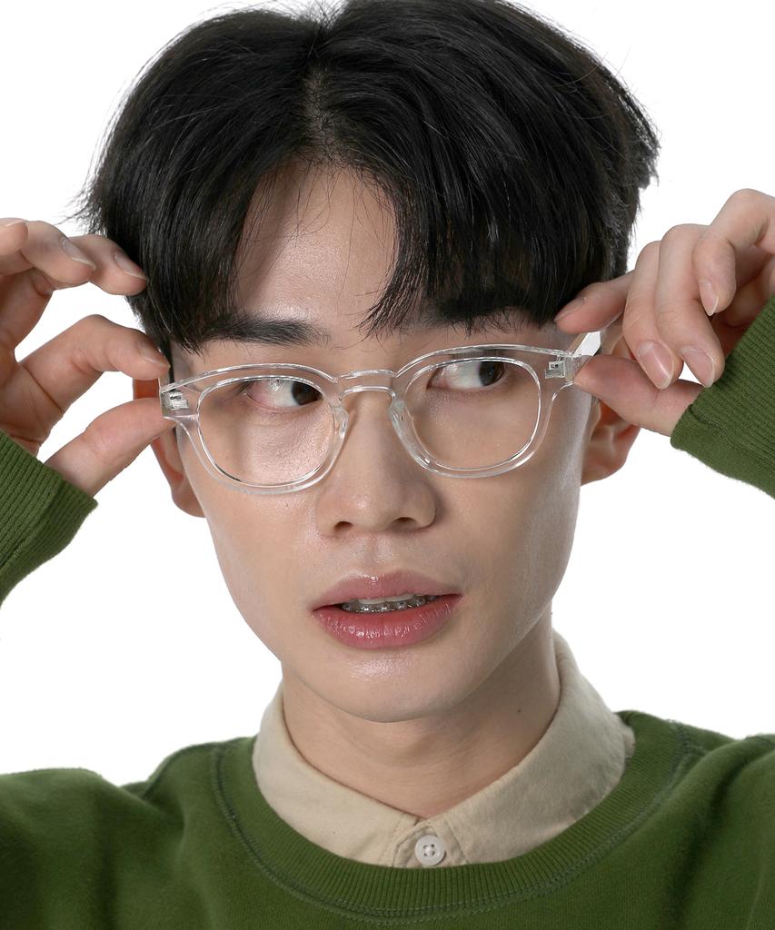 Eseubika Sbka Ted-C02 Blue Light Blocking Horn-Rimmed Glasses