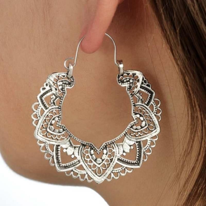 Vintage Antique Silver Color Carving Drop Earrings for Women Ethnic Piercing Hoop Earrings Party Jewelry New Trend Gifts
