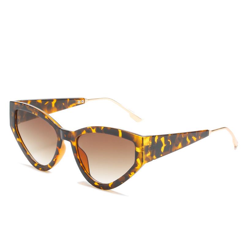 Cat'S Eye Sunglasses, Glasses Of The Same Brand, Street Photography Personalized Sunglasses For Women