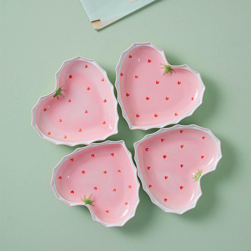 Creative Ceramic Strawberry Dinner Plate Pink Love Fruit Dessert Dishes Delicate Heart Shape Western Food Pasta Plate Tableware
