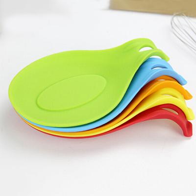Silicone Heat Resistant Spoon Fork Mat Rest Utensil Spatula Holder Kitchen Tool