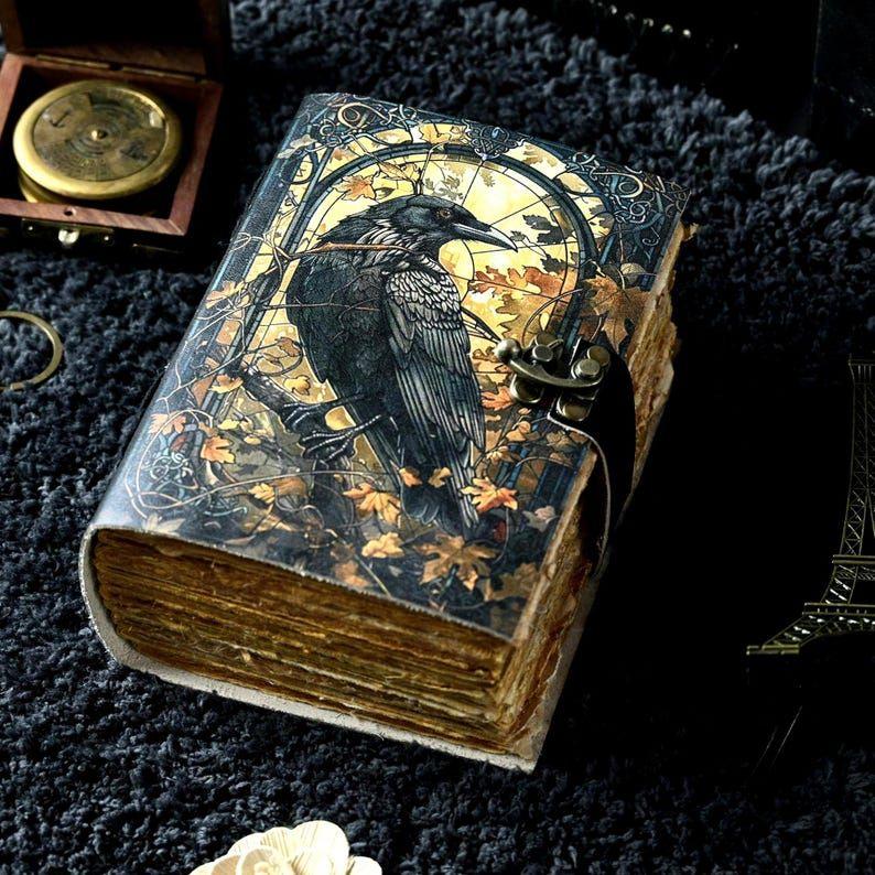 Lädertidning: Gotisk grimoire Skuggornas bok