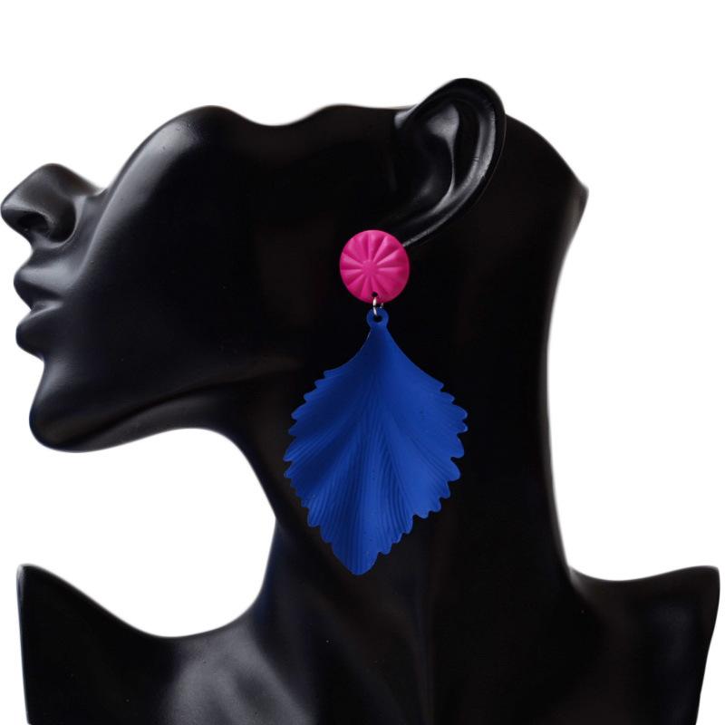 Trendy Gradient Metal Colorful Leaves Pendants Earrings for Women Exaggerated Metal Geometric Bohemia Long Drop Earring Rock