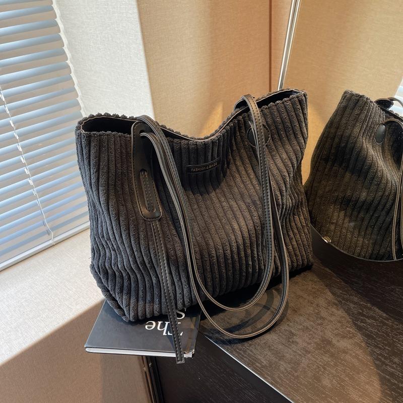 Corduroy Large-capacity Canvas Bag Winter New Niche Simple Work Commute Portable Shoulder Tote Bag
