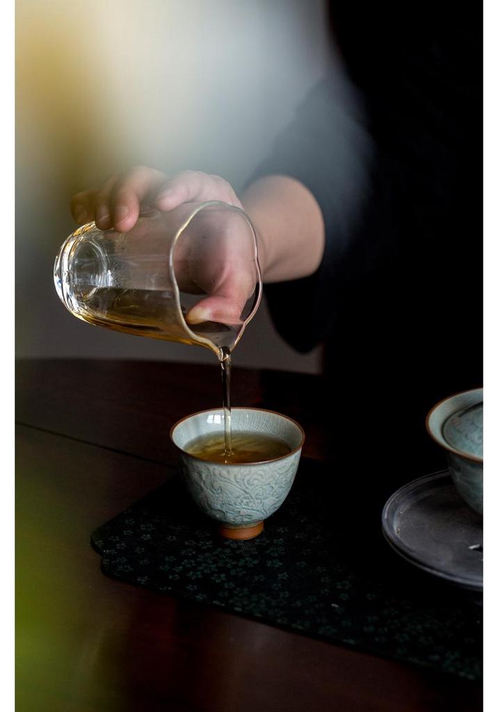 Secret Glaze Embossed Lotus Ceramic Tea Tasting Cup - Kung Fu Style, Single Home Use