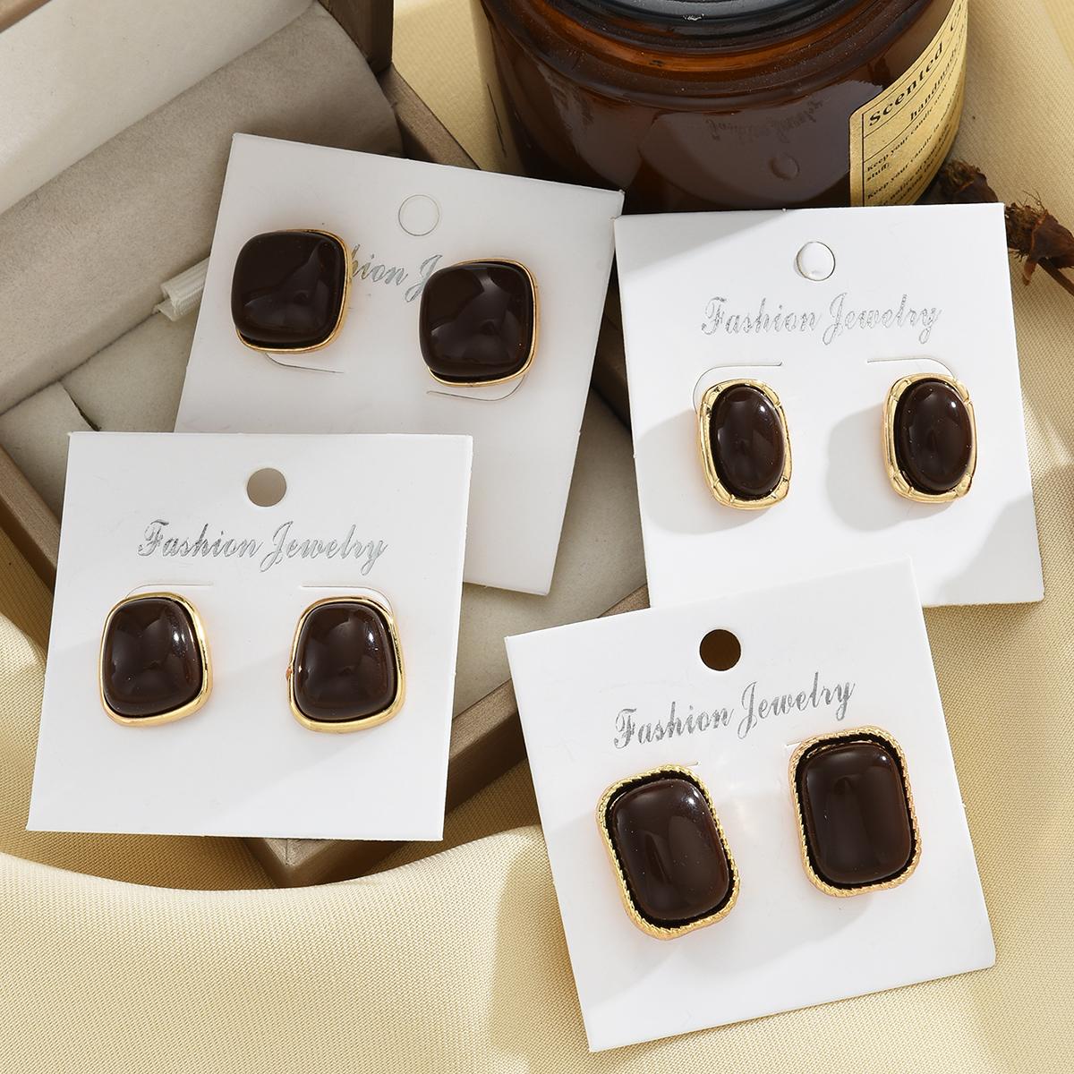 

8pcs Vintage Maillard Style Wine Red Stud Earrings Set For Women Korean Minimalist Geometric Earring INS Daily Jewelry Gift 2026