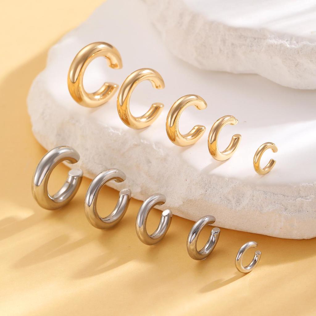Minimalist Glossy Triple-Layer U Ear Cuff: Luxurious, Non-Piercing European & American Style Jewelry for Women