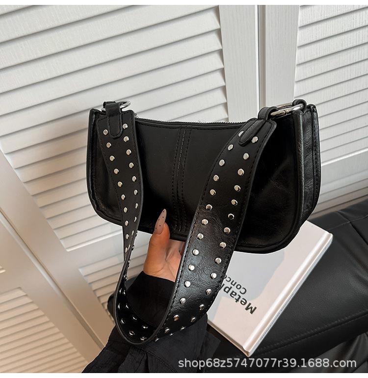 2025 High-quality Texture New Retro Small Bag Fashionable Single Shoulder Retro Design Messenger Bag Versatile Underarm Commuter Bag