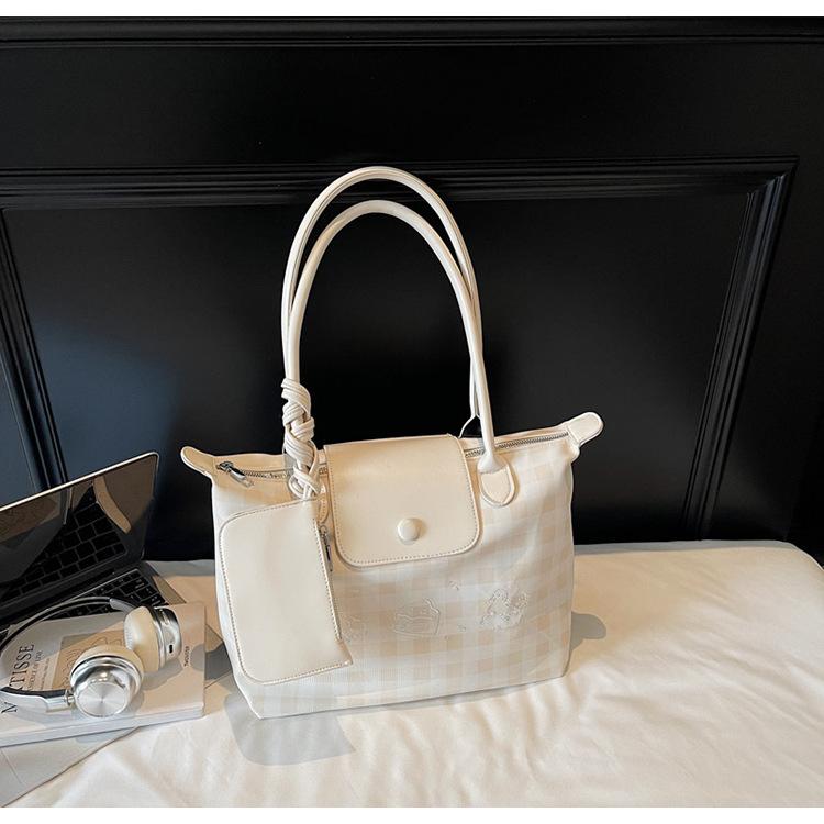 2025 New Summer Foreign Style Niche Design Shoulder Bag Plaid Shoulder Bag Large Capacity Commuter Underarm Tote Bag