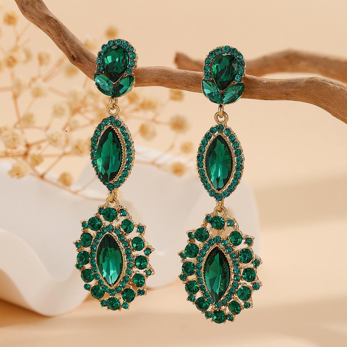 Retro Earrings Super Flash Diamond Casuallong Water Drop Earrings Stylish Earrings темно-зеленого