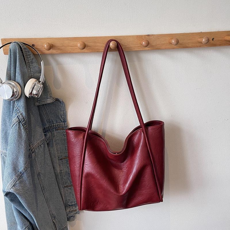 This year's popular retro commuter bag women's 2025 autumn new trendy large-capacity student class shoulder tote bag