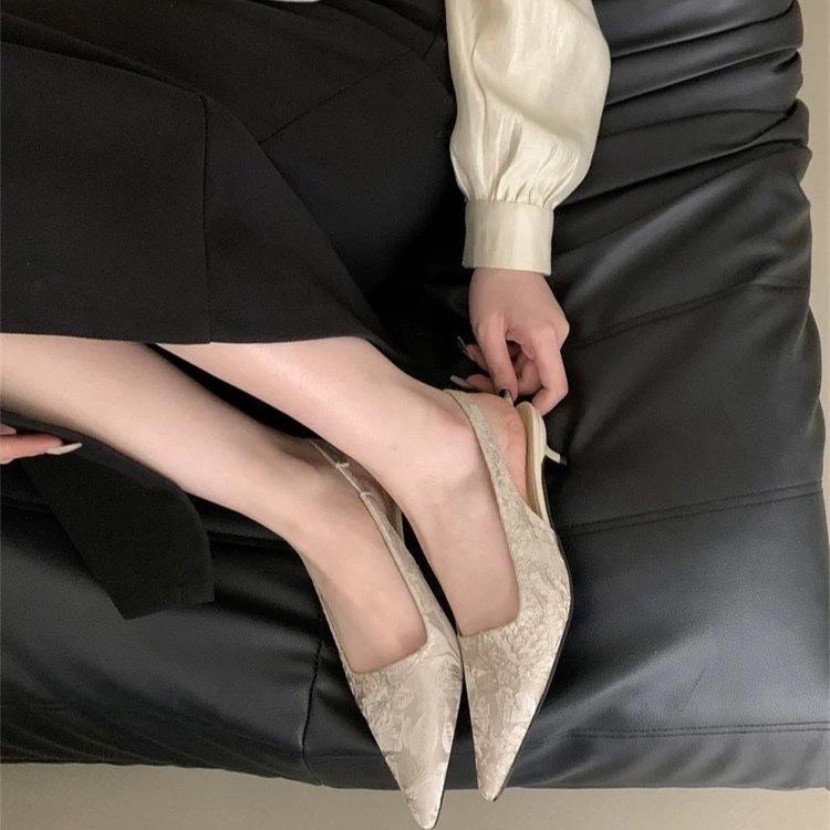 French Evening High-heeled Retro Pointed Sandals Women's Shoes Summer 2025 New Chinese Beautiful Bag Head Sandals