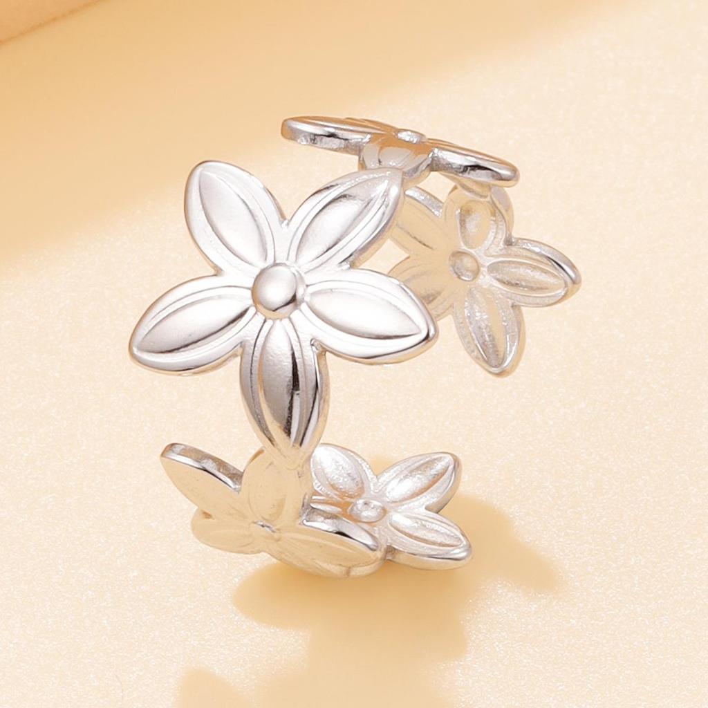 18K Gold-Plated Stainless Steel Flower Ring – Elegant, Versatile Open Design for Women