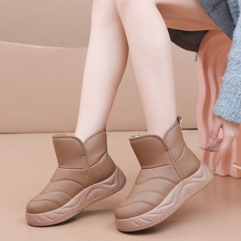 thick-soled snow boots women's new winter velvet warm Northeast large cotton shoes waterproof and non-slip bread boots short boots