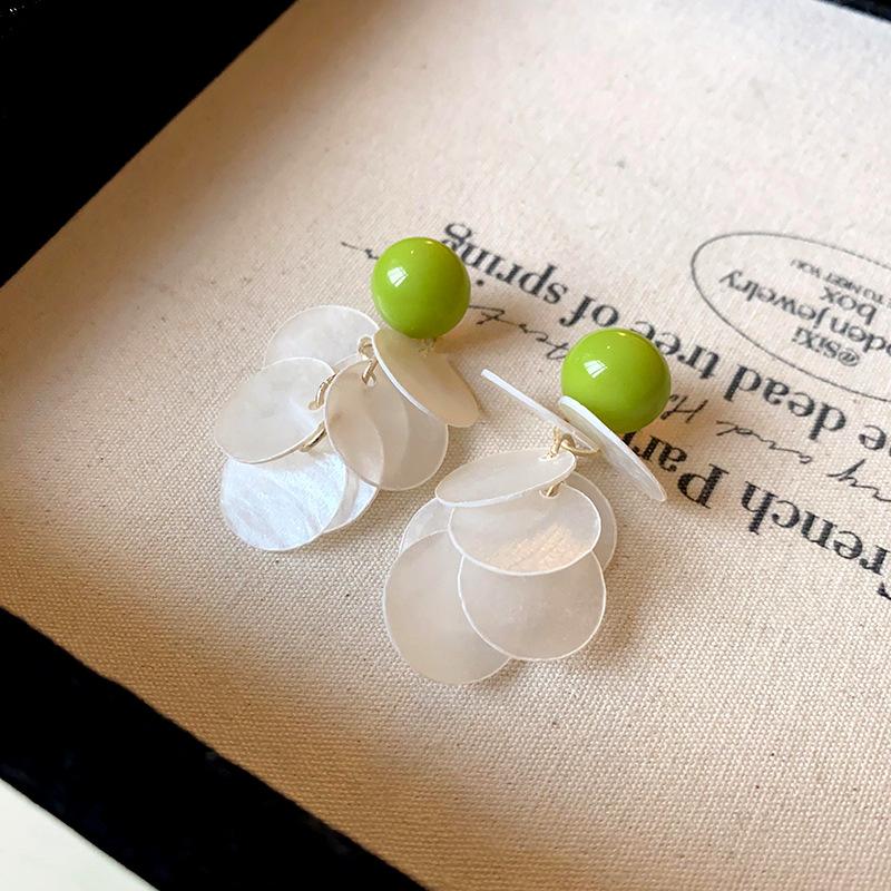 

Silver Needle Round Shell Tassel Earrings Korean Mori Small Fresh Ear Clips Premium Versatile Earrings Women