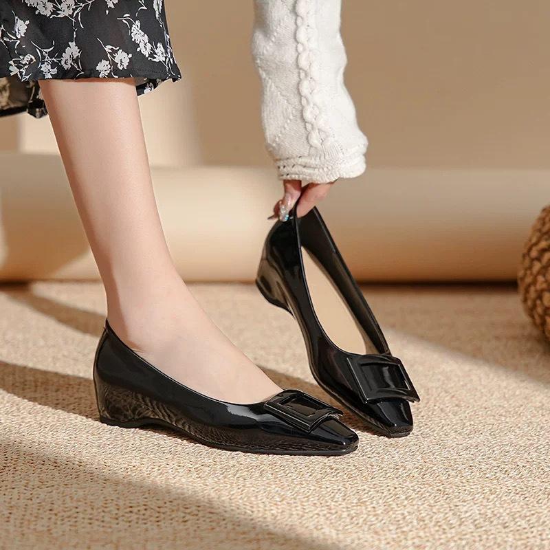 

Sheepskin version~ Classic square buckle 5cm inner height increase soft patent leather temperament shallow mouth women s shoes round head French versa 41 чёрный