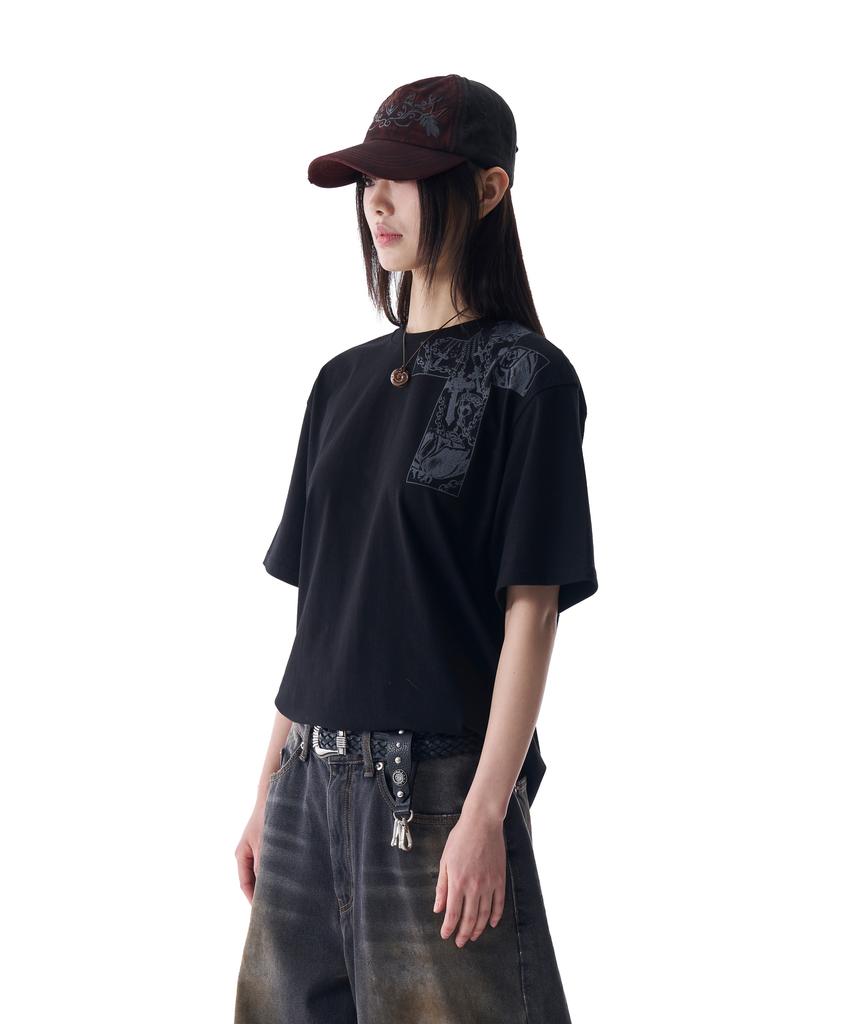AAKAM Cros2 Printed Half Top (Black)