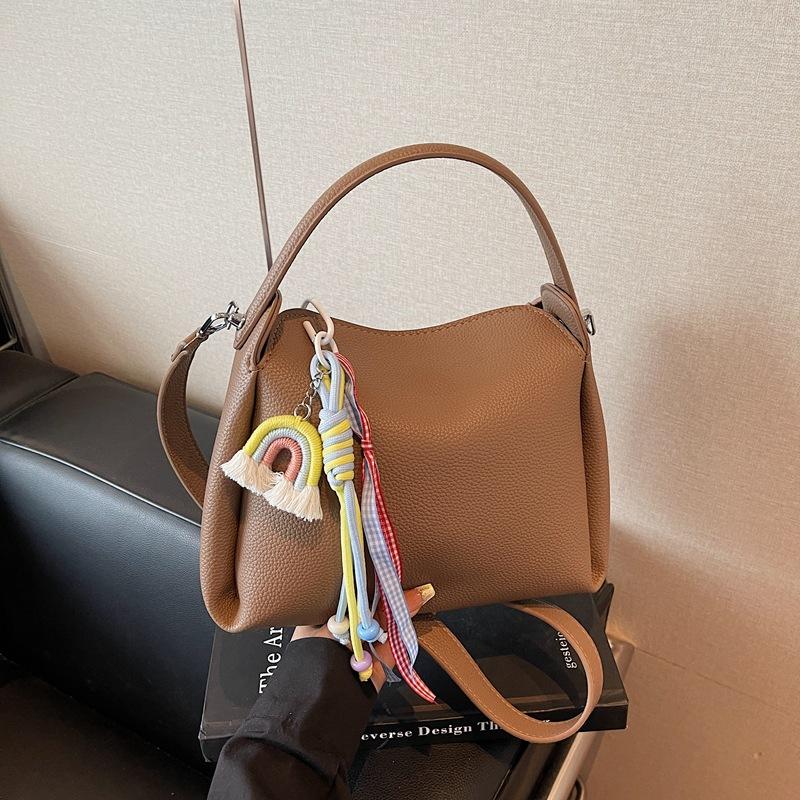 Popular bag women's new versatile simple messenger bag portable bucket bag