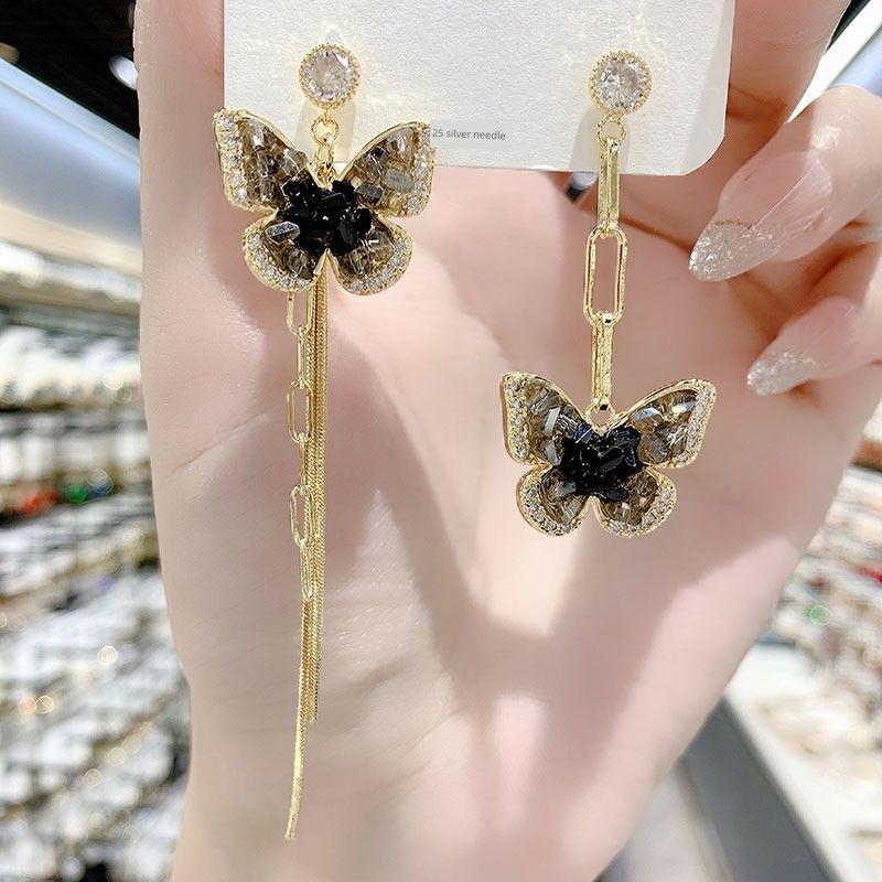 

Stylish Asymmetric Butterfly Types A and B Tassel Earrings Gold