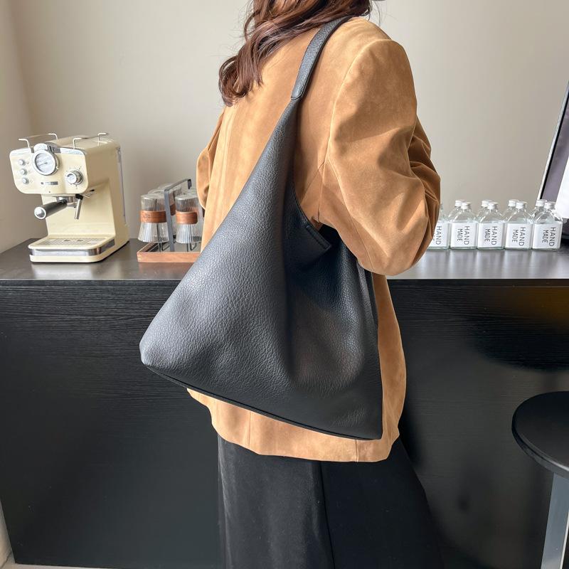 Large Capacity Casual Handbag Bag Women's Trendy Texture Shoulder Bag Lazy Style Fashion Underarm Tote Bag