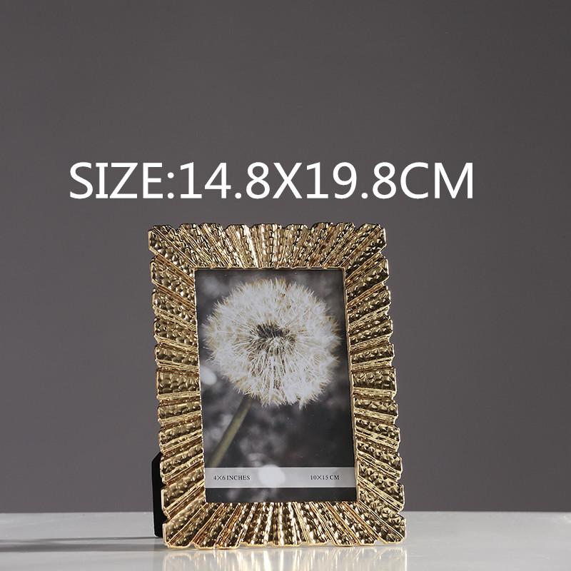 Metal Golden Photo Frame Retro Handmade Photo Storage Display Home Living Room Bedroom Photoframe Decoration Wedding Family
