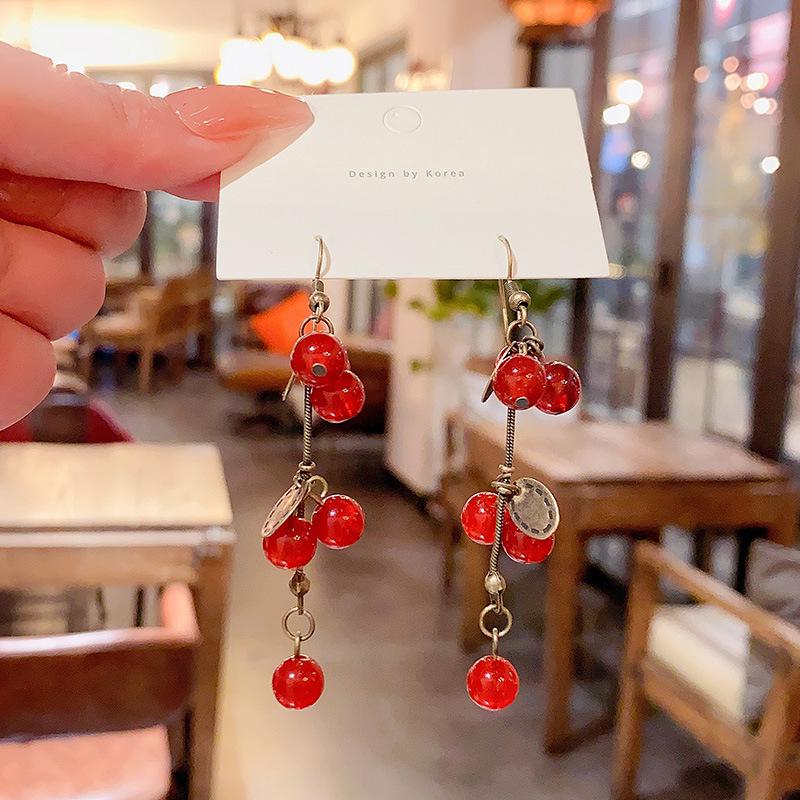 

Праздничные вишнево-красные серьги: Уникальный дизайн в античном стиле с иглой из серебра 925 пробы