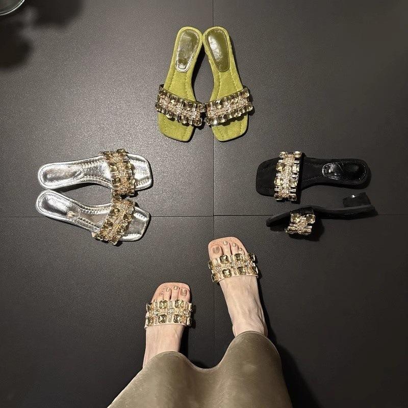 2025 Summer New Word with Rhinestone Temperament Versatile Fashion Internet Celebrity Explosion Comfortable Square Head Sandals
