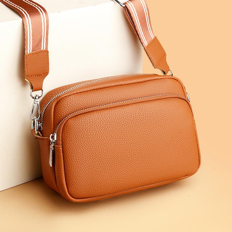 New Bag 2026 Sense Women's Simple Atmosphere Shoulder Messenger Bag Versatile Retro Niche Square Bag