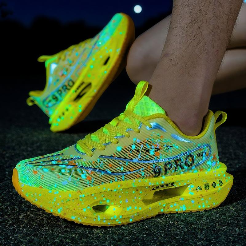

2025 Professional Carbon Plate Marathon Men s Running Shoes Breathable Lightweight Comfortable Non Slip Night Light Sports Shoes 44 жёлтый